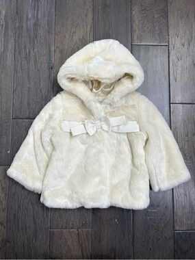 VINTAGE 2011 Baby Gap NWT Cream Faux Fur Bow Coat 12-18M